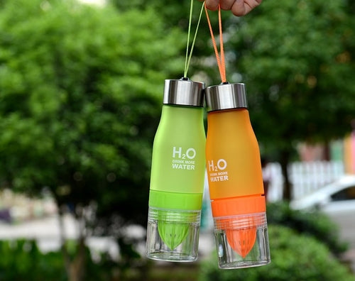 portable lemon Juicer Bottle - Fresh Citrus Squeezer Water Bottle